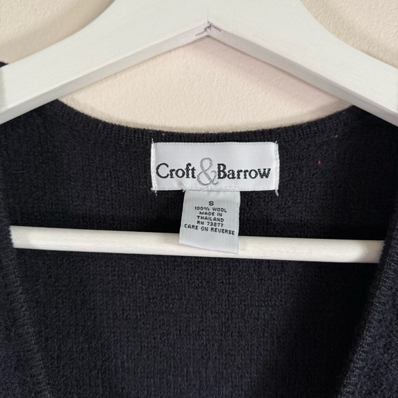 Croft & Barrow Women's 100% Wool Warm Black Vest V-Neck Pockets Zip S - Picture 2 of 4